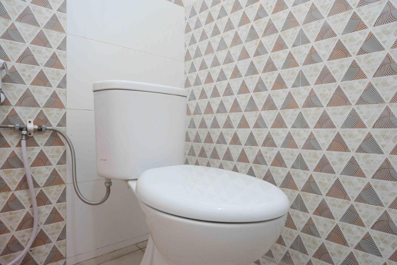 Reddoorz Plus Near Patung Kuda Undip Jatingaleh Экстерьер фото