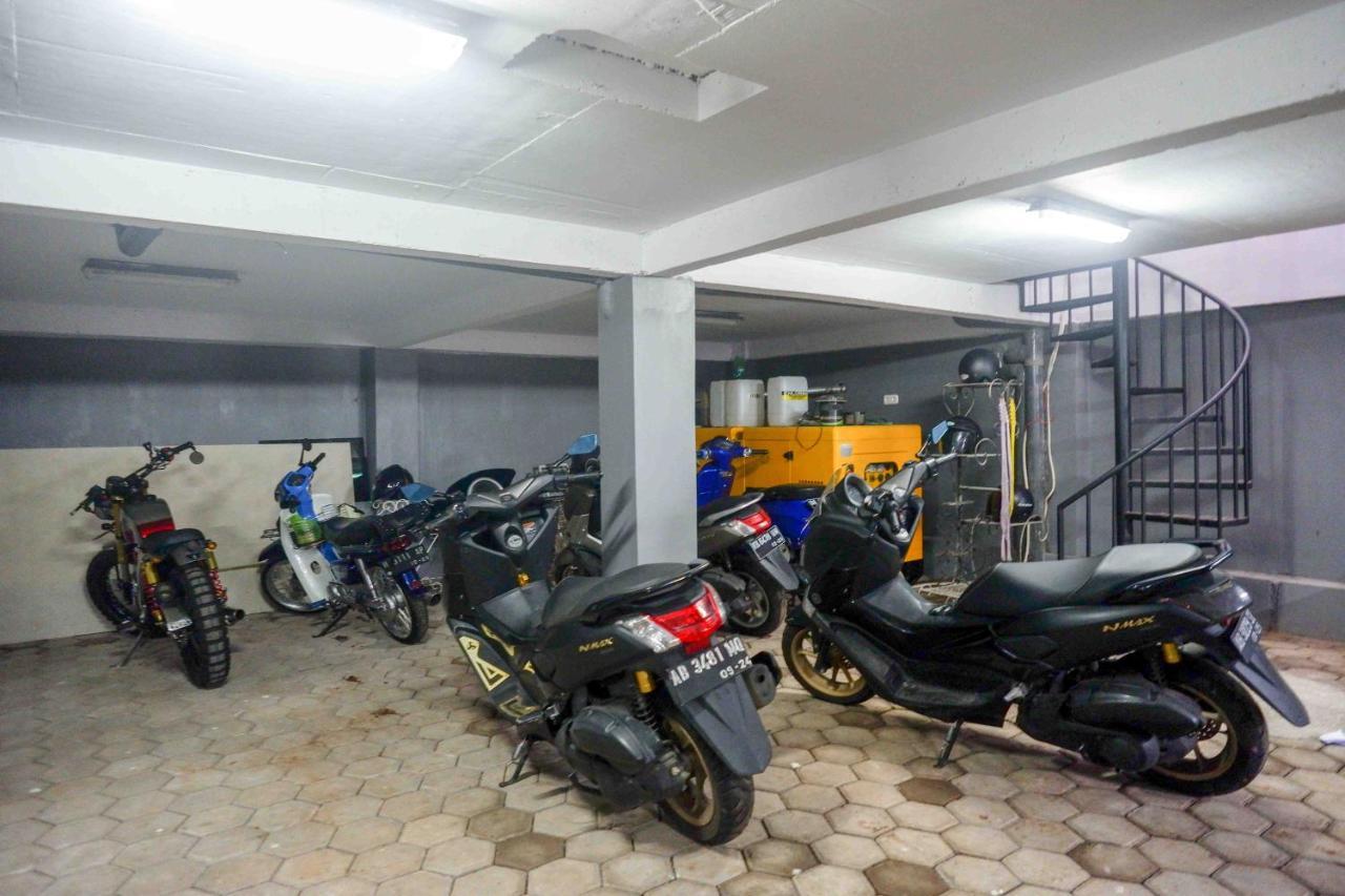 Reddoorz Plus Near Patung Kuda Undip Jatingaleh Экстерьер фото