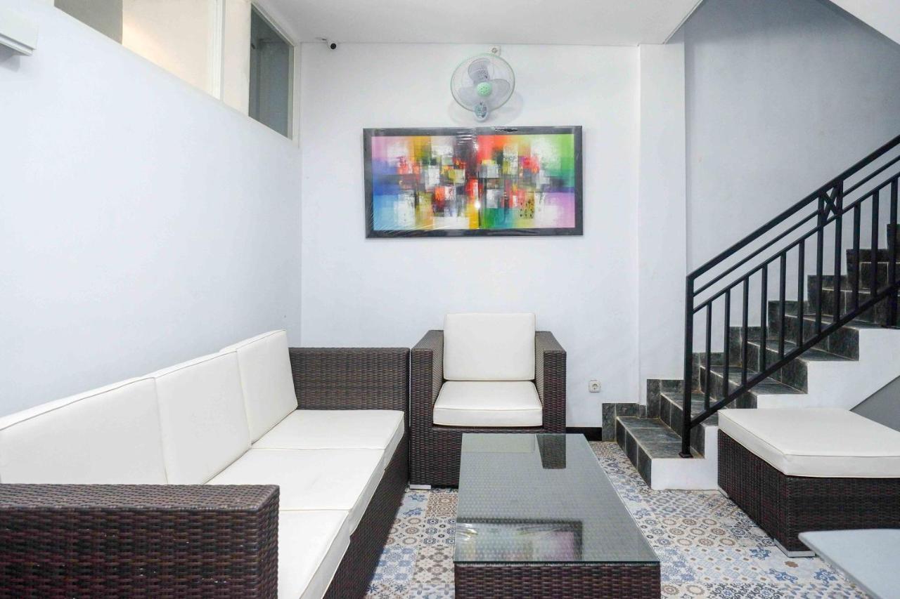 Reddoorz Plus Near Patung Kuda Undip Jatingaleh Экстерьер фото