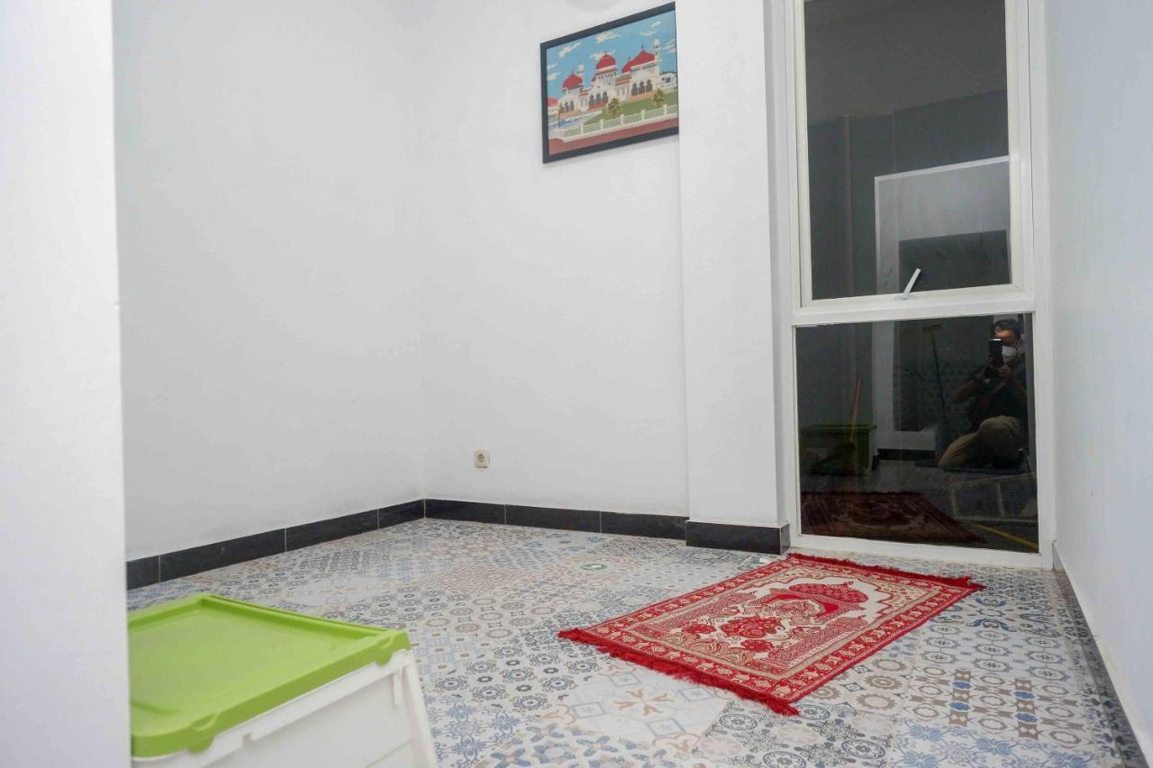 Reddoorz Plus Near Patung Kuda Undip Jatingaleh Экстерьер фото