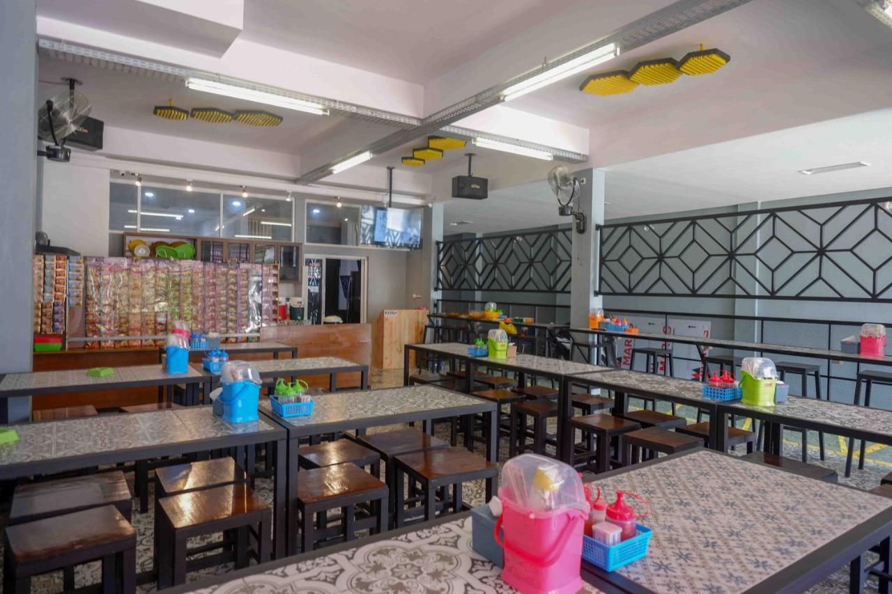 Reddoorz Plus Near Patung Kuda Undip Jatingaleh Экстерьер фото