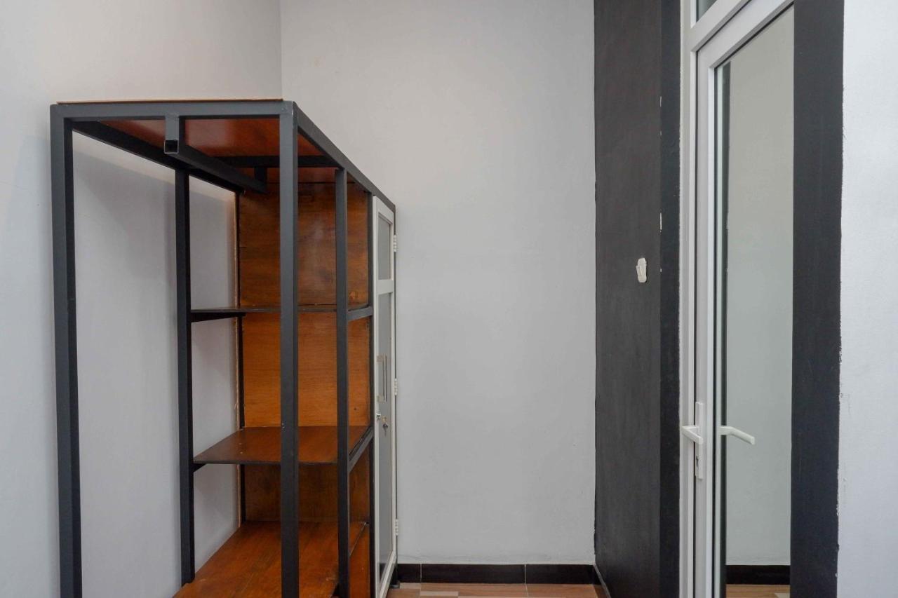 Reddoorz Plus Near Patung Kuda Undip Jatingaleh Экстерьер фото