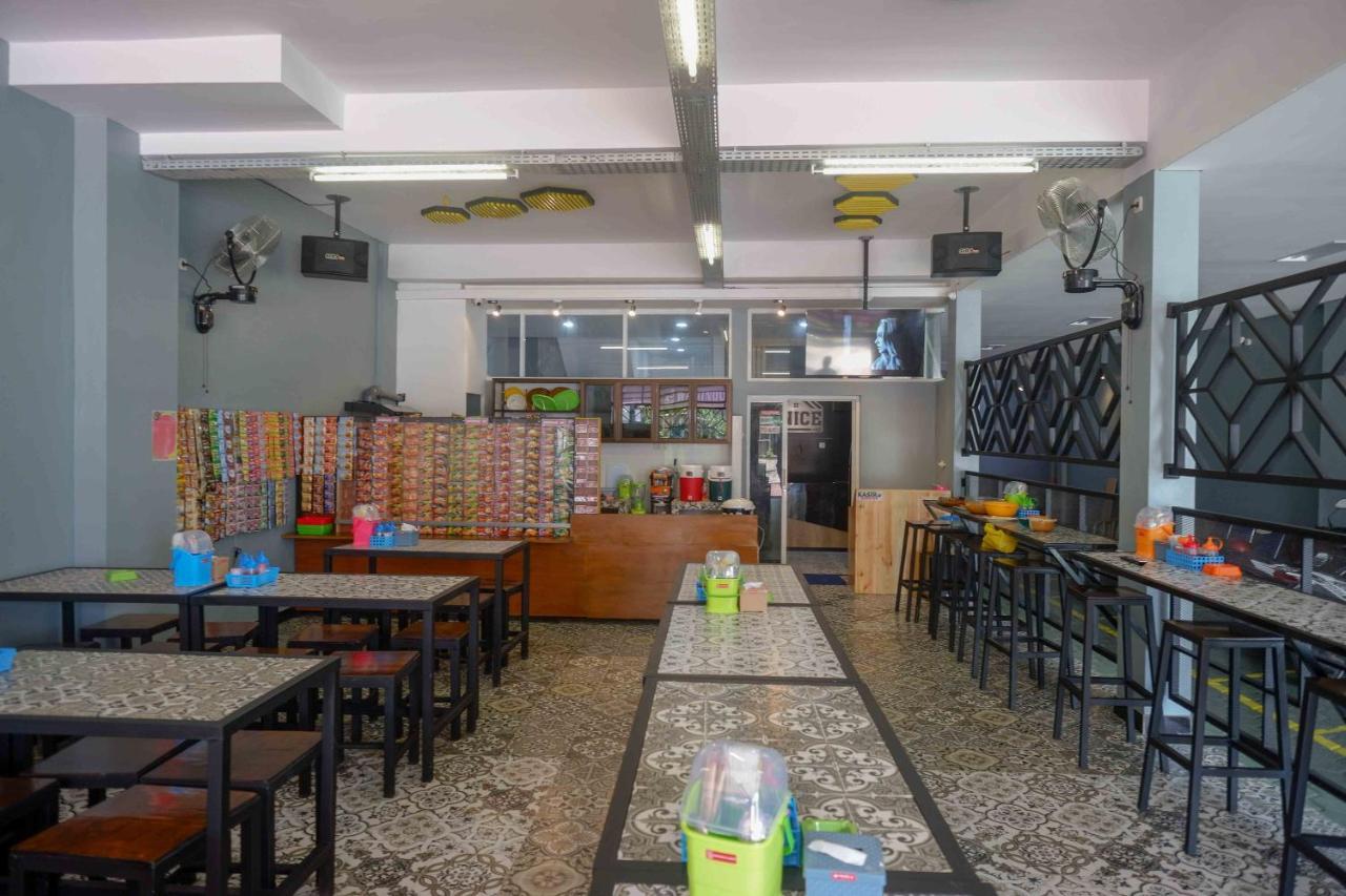 Reddoorz Plus Near Patung Kuda Undip Jatingaleh Экстерьер фото